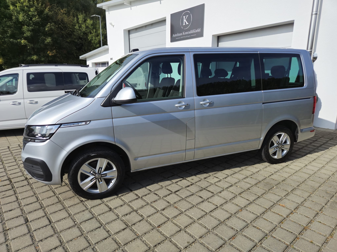 VOLKSWAGEN T6.1 Caravelle 4Motion/Automatik/Kamera/App-Con. - ميكروباص: صور 3 VOLKSWAGEN T6.1 Caravelle 4Motion/Automatik/Kamera/App-Con. - ميكروباص: صور 3