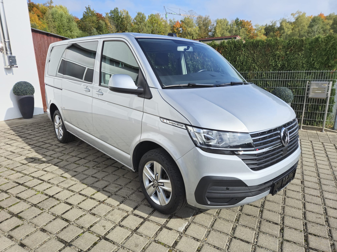 VOLKSWAGEN T6.1 Caravelle 4Motion/Automatik/Kamera/App-Con. - ميكروباص: صور 2 VOLKSWAGEN T6.1 Caravelle 4Motion/Automatik/Kamera/App-Con. - ميكروباص: صور 2