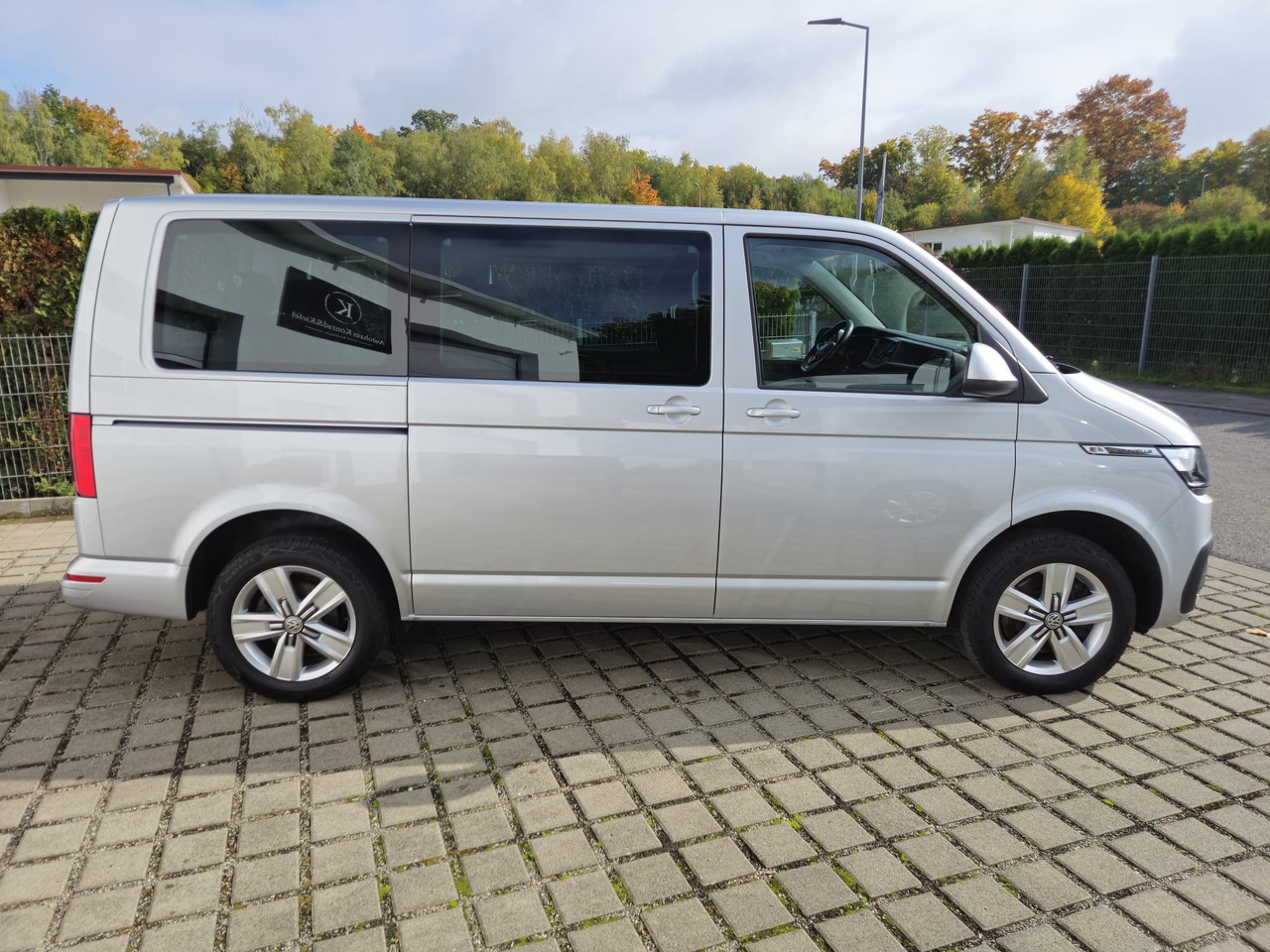 VOLKSWAGEN T6.1 Caravelle 4Motion/Automatik/Kamera/App-Con. - ميكروباص: صور 4 VOLKSWAGEN T6.1 Caravelle 4Motion/Automatik/Kamera/App-Con. - ميكروباص: صور 4