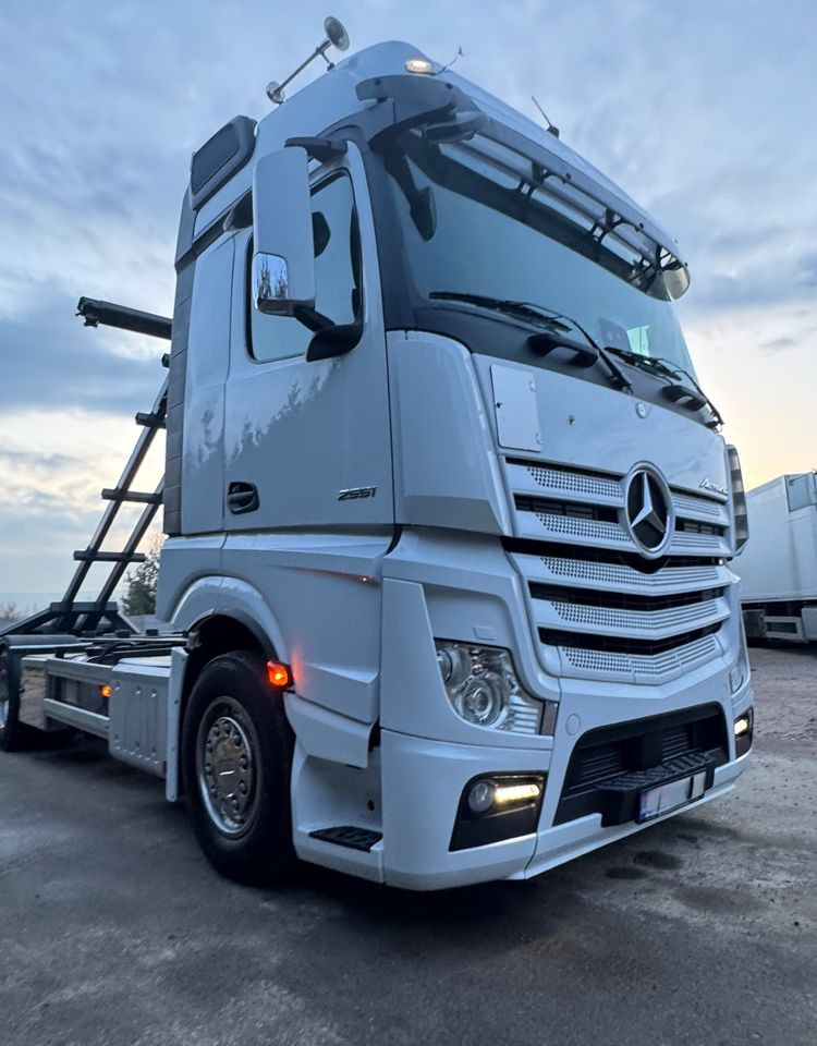Mercedes-Benz ACTROS / 2553 / ACC / E 6 / MP 5 /TIPPER, BDF ,WYWROT / RETARDER/ GIGA SPACE/Niski Przebieg 366 Tys Km! ASO - بصندوق مغلق شاحنة: صور 2 Mercedes-Benz ACTROS / 2553 / ACC / E 6 / MP 5 /TIPPER, BDF ,WYWROT / RETARDER/ GIGA SPACE/Niski Przebieg 366 Tys Km! ASO - بصندوق مغلق شاحنة: صور 2