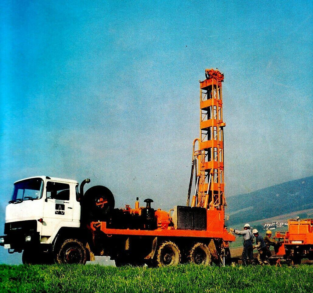 Prakla P5001 Bohrtechnik P5001 drilling rig,500 m - آلة حفر: صور 1 Prakla P5001 Bohrtechnik P5001 drilling rig,500 m - آلة حفر: صور 1