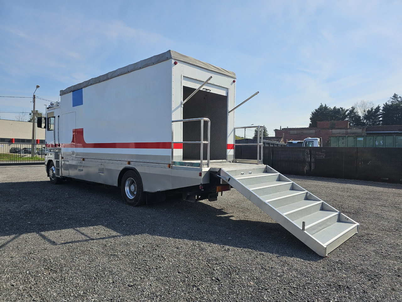 Renault AE380 PHASE1 - بصندوق مغلق شاحنة: صور 3 Renault AE380 PHASE1 - بصندوق مغلق شاحنة: صور 3