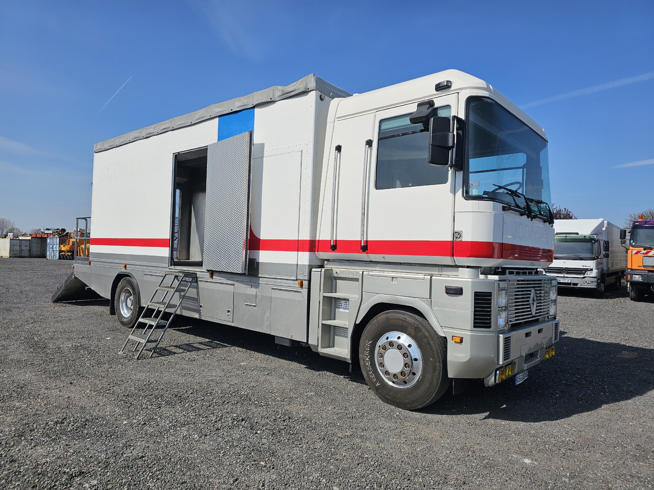 Renault AE380 PHASE1 - بصندوق مغلق شاحنة: صور 1 Renault AE380 PHASE1 - بصندوق مغلق شاحنة: صور 1