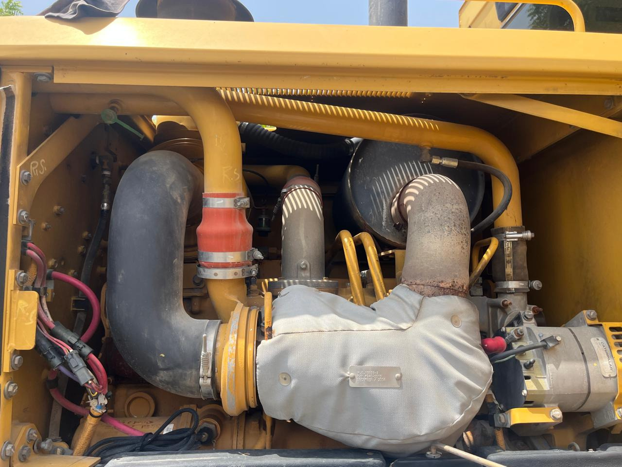 CATERPILLAR 140H - آلة تسوية الأرض: صور 5 CATERPILLAR 140H - آلة تسوية الأرض: صور 5