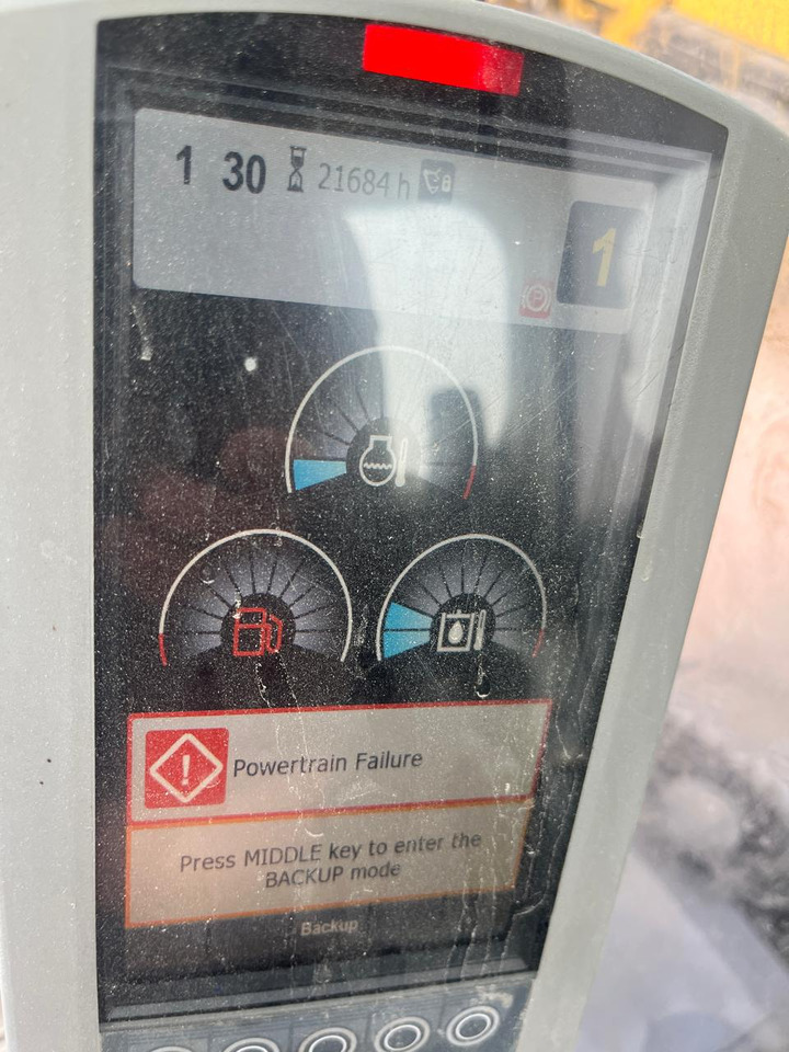 CATERPILLAR M318D - حفارة على عجلات: صور 5 CATERPILLAR M318D - حفارة على عجلات: صور 5