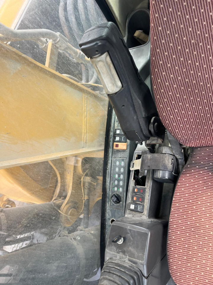 CATERPILLAR M318D - حفارة على عجلات: صور 4 CATERPILLAR M318D - حفارة على عجلات: صور 4