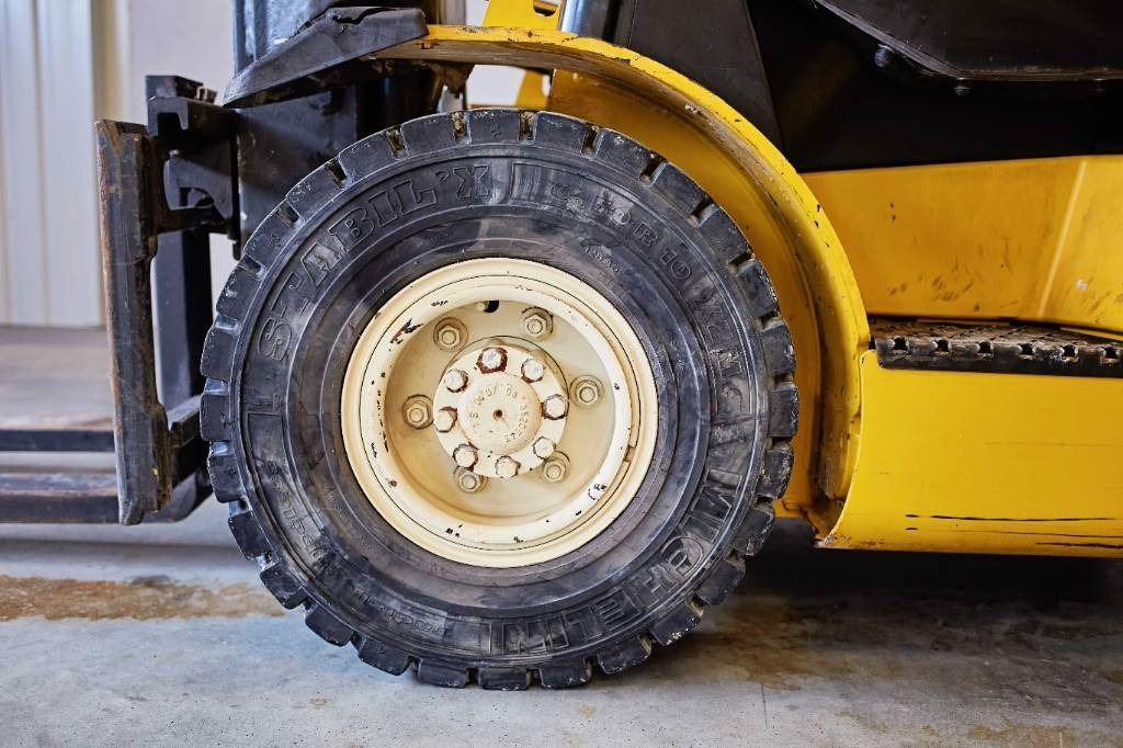 Yale GLP18VX F1925 - رافعة شوكية تعمل بالغاز: صور 3 Yale GLP18VX F1925 - رافعة شوكية تعمل بالغاز: صور 3