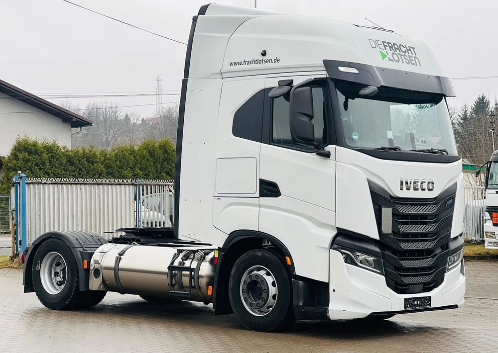 Iveco S-WAY 460 / RETARDER / - شاحنة جرار: صور 1 Iveco S-WAY 460 / RETARDER / - شاحنة جرار: صور 1