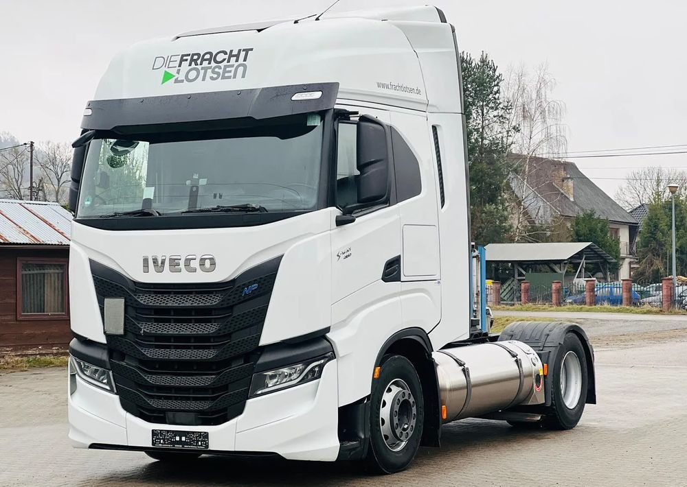 Iveco S-WAY 460 / RETARDER / - شاحنة جرار: صور 2 Iveco S-WAY 460 / RETARDER / - شاحنة جرار: صور 2