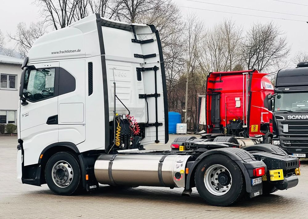 Iveco S-WAY 460 / RETARDER / - شاحنة جرار: صور 4 Iveco S-WAY 460 / RETARDER / - شاحنة جرار: صور 4