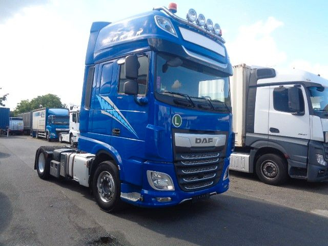 DAF XF 106.530, Retarder, Deut. Auto - شاحنة جرار: صور 4 DAF XF 106.530, Retarder, Deut. Auto - شاحنة جرار: صور 4