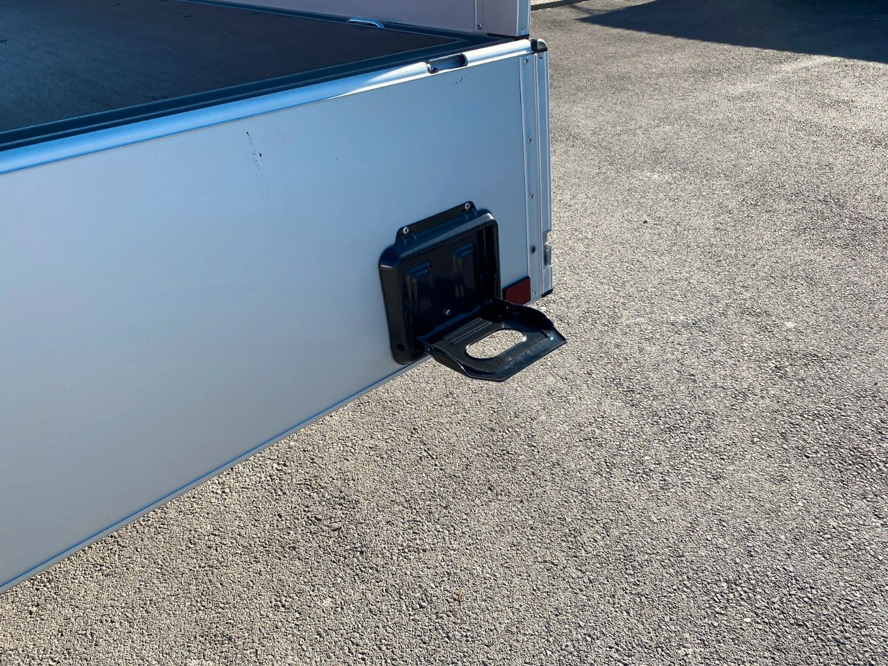 Fiat DUCATO XLWB MAXI PRITSCHE - الشاحنات الصغيرة المسطحة: صور 3 Fiat DUCATO XLWB MAXI PRITSCHE - الشاحنات الصغيرة المسطحة: صور 3