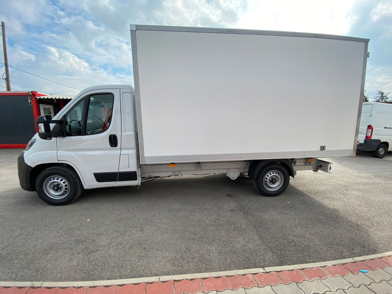 Fiat Ducato KOFFER - الشاحنات الصغيرة صندوق مغلق: صور 3 Fiat Ducato KOFFER - الشاحنات الصغيرة صندوق مغلق: صور 3