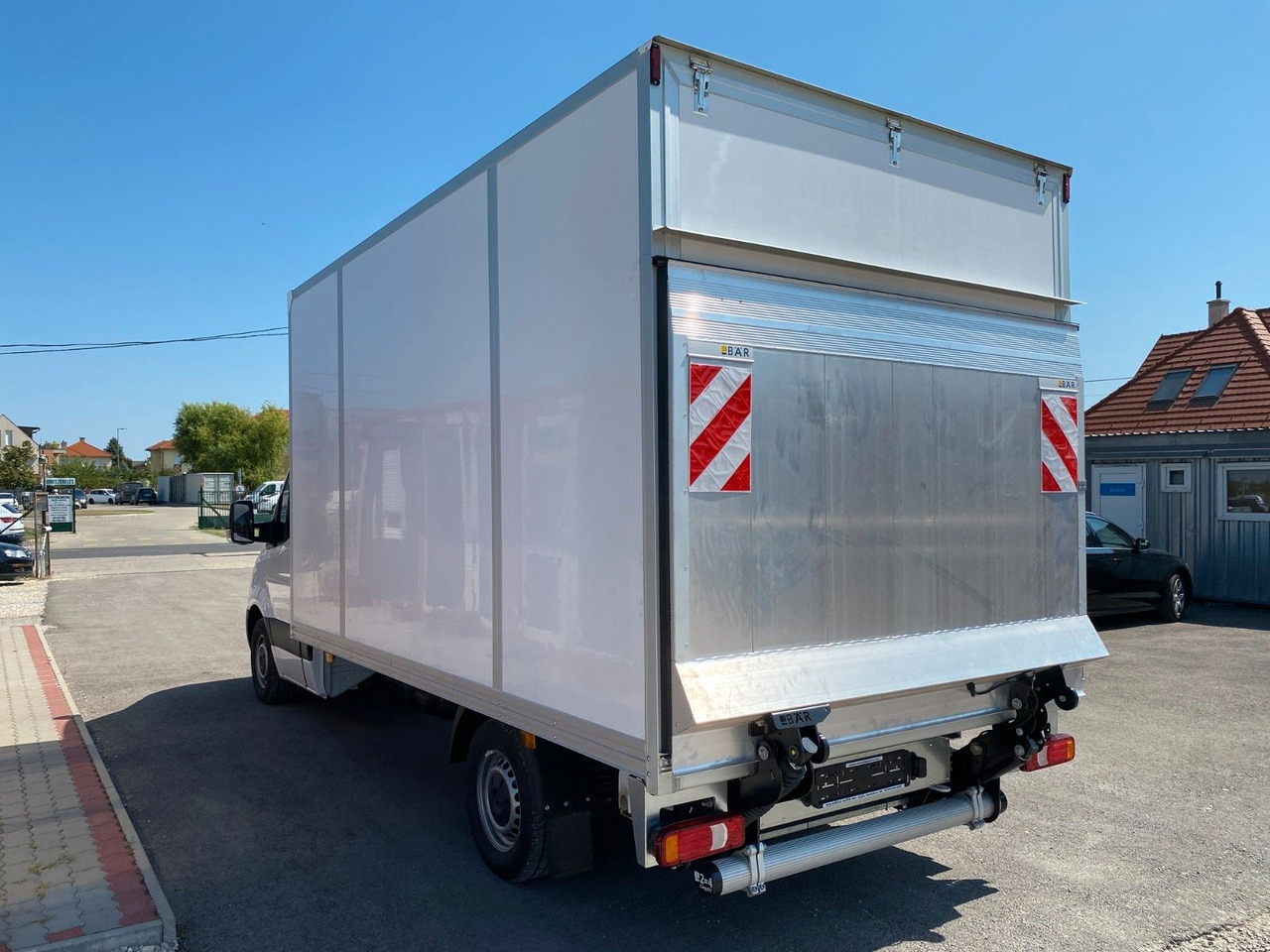 Mercedes-Benz Sprinter 317 Koffer+LBW - الشاحنات الصغيرة صندوق مغلق: صور 4 Mercedes-Benz Sprinter 317 Koffer+LBW - الشاحنات الصغيرة صندوق مغلق: صور 4