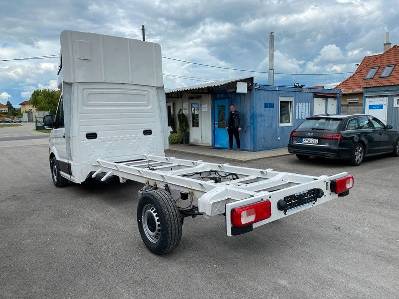 Volkswagen Crafter Pritsche Pritsche 35 lang FWD - الشاحنات الصغيرة المسطحة: صور 3 Volkswagen Crafter Pritsche Pritsche 35 lang FWD - الشاحنات الصغيرة المسطحة: صور 3