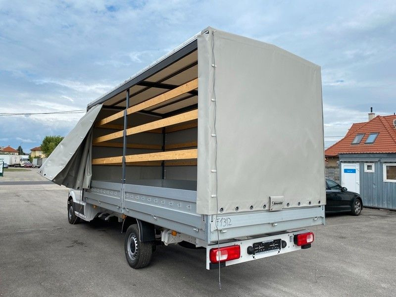 الشاحنات الصغيرة المسطحة Volkswagen Crafter: صور 6