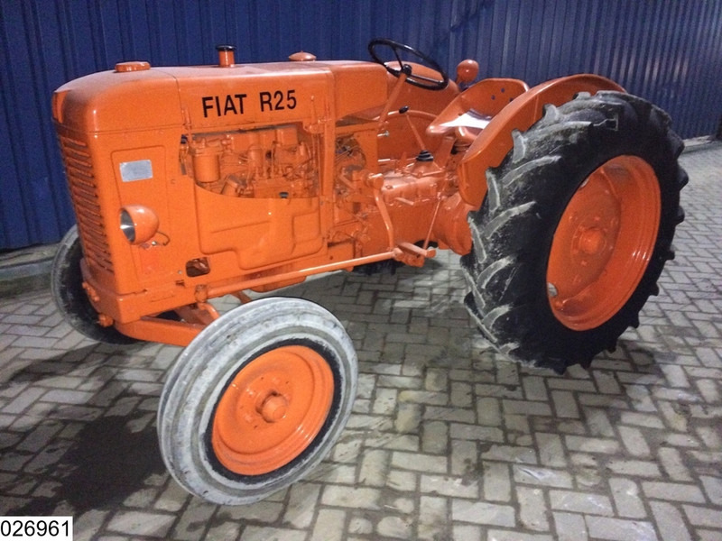 Fiat R25 2WD - جرار: صور 2 Fiat R25 2WD - جرار: صور 2