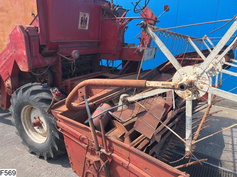 International 851 Mc Cormick International 851 - حصادة شاملة: صور 5 International 851 Mc Cormick International 851 - حصادة شاملة: صور 5