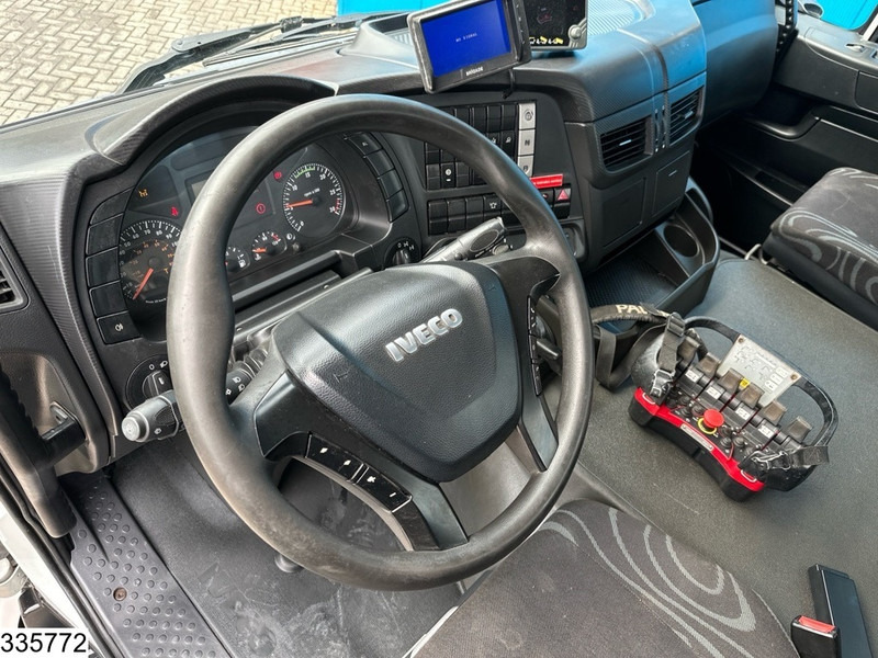 Iveco Trakker 360 6X4, EURO 6, Palfinger, Retarder, Steel suspension - شاحنات مسطحة, شاحنة كرين: صور 5 Iveco Trakker 360 6X4, EURO 6, Palfinger, Retarder, Steel suspension - شاحنات مسطحة, شاحنة كرين: صور 5