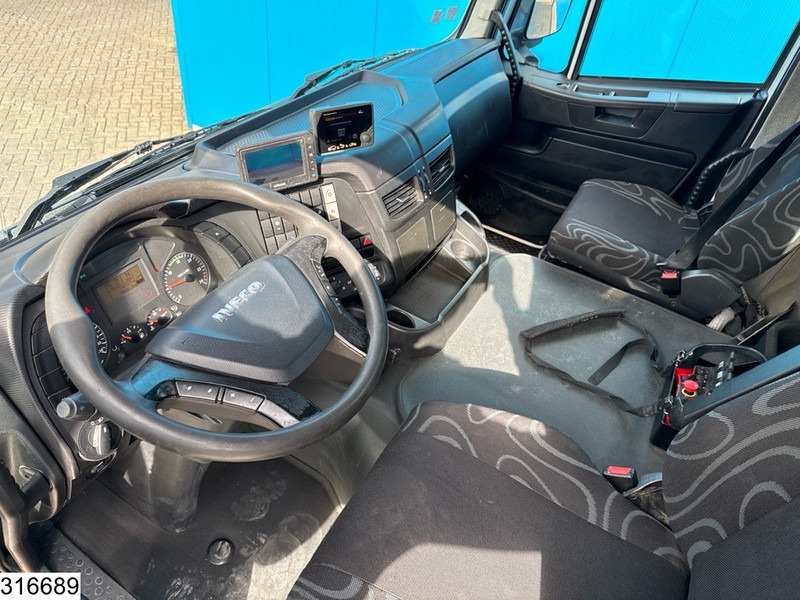 شاحنات مسطحة, شاحنة كرين Iveco Trakker 360 6x4, EURO 6, Palfinger, Remote: صور 13