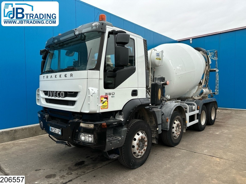 Iveco Trakker 360 8x4, EURO 5, CIFA mixer - شاحنة خلاطة خرسانة: صور 1 Iveco Trakker 360 8x4, EURO 5, CIFA mixer - شاحنة خلاطة خرسانة: صور 1