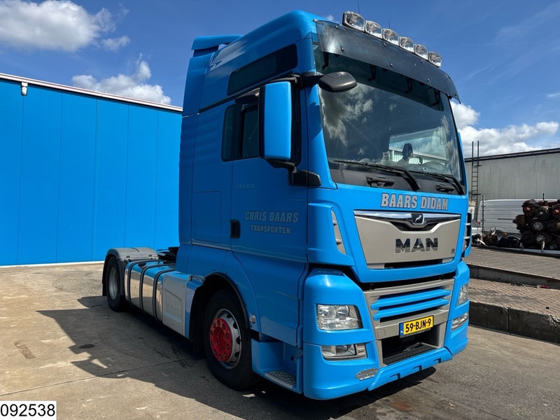 MAN TGX 18 460 Euro 6, Engine defect - شاحنة جرار: صور 3 MAN TGX 18 460 Euro 6, Engine defect - شاحنة جرار: صور 3