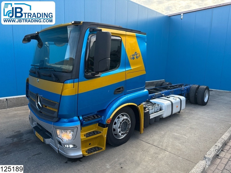 Mercedes-Benz Actros 1843 EURO 6, PTO, Standairco - الشاسيه شاحنة: صور 1 Mercedes-Benz Actros 1843 EURO 6, PTO, Standairco - الشاسيه شاحنة: صور 1