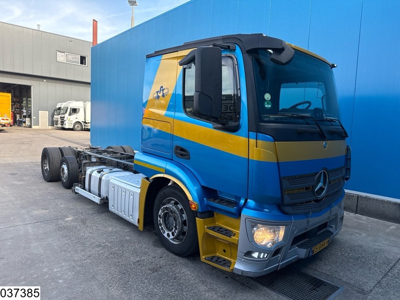 Mercedes-Benz Actros 2443 6x2, EURO 6, PTO, Standairco - الشاسيه شاحنة: صور 2 Mercedes-Benz Actros 2443 6x2, EURO 6, PTO, Standairco - الشاسيه شاحنة: صور 2