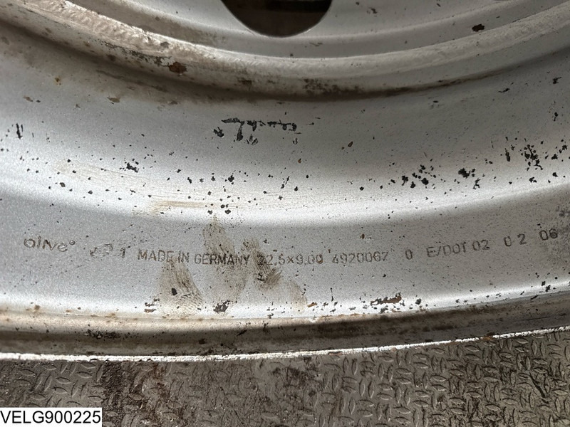 Onbekend 9.00 x 22.5 - الإطارات: صور 2 Onbekend 9.00 x 22.5 - الإطارات: صور 2