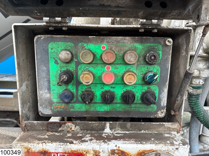 مضخة خرسانة Renault Kerax 420 8x4, EURO 3, Cifa MK20, 9m3: صور 9