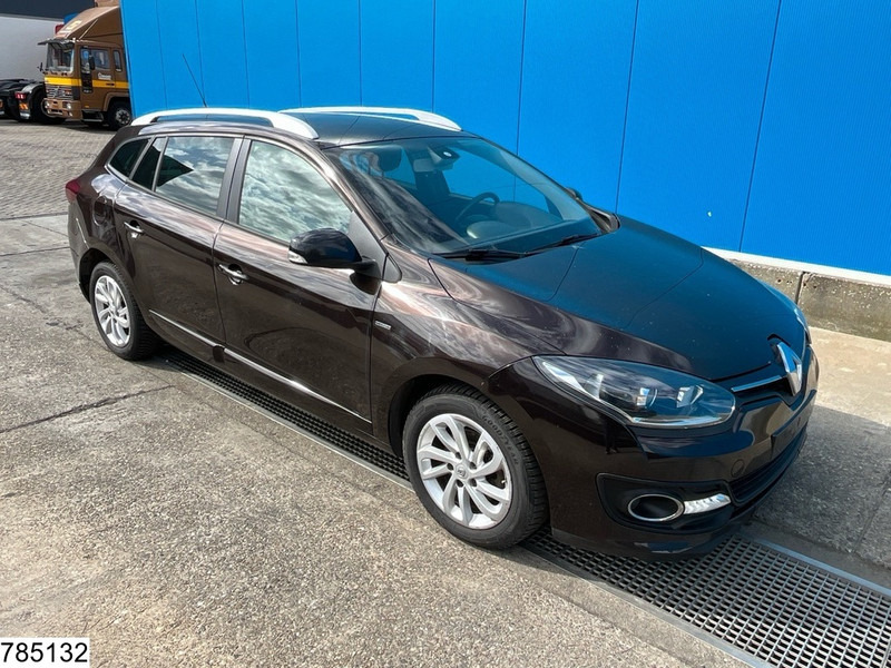 Renault ? Megane 1.5 Price includes VAT - سيارة: صور 4 Renault ? Megane 1.5 Price includes VAT - سيارة: صور 4
