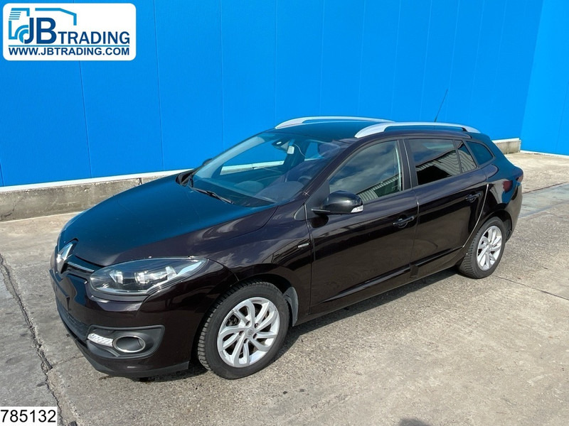 Renault ? Megane 1.5 Price includes VAT - سيارة: صور 1 Renault ? Megane 1.5 Price includes VAT - سيارة: صور 1