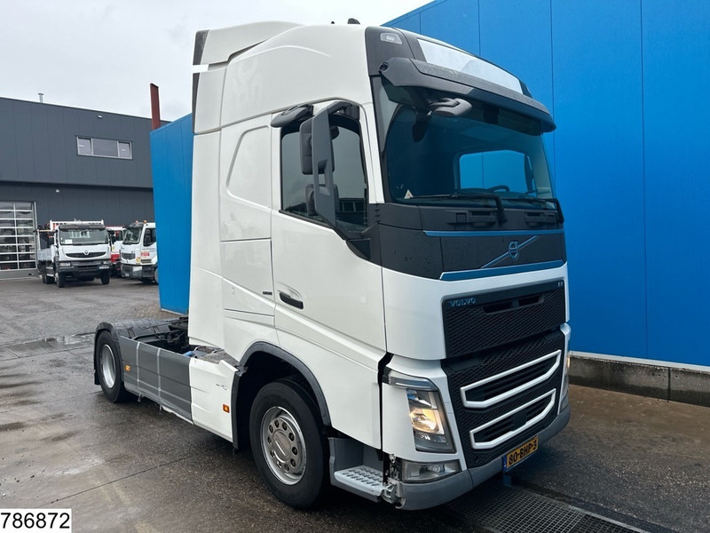 Volvo FH 420 EURO 6 - شاحنة جرار: صور 3 Volvo FH 420 EURO 6 - شاحنة جرار: صور 3