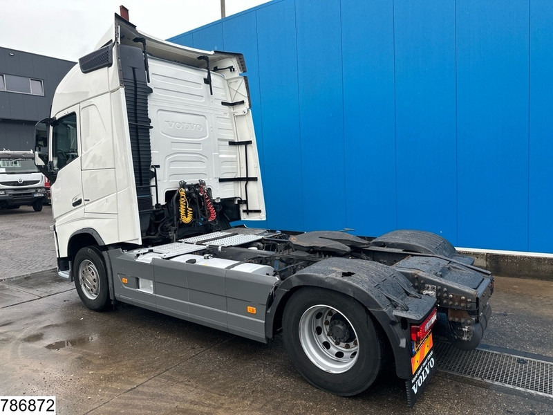 Volvo FH 420 EURO 6 - شاحنة جرار: صور 4 Volvo FH 420 EURO 6 - شاحنة جرار: صور 4