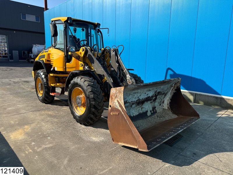 Volvo L45h 8670KG, 4750MM lifting height, 75KW - اللودر بعجل: صور 4 Volvo L45h 8670KG, 4750MM lifting height, 75KW - اللودر بعجل: صور 4