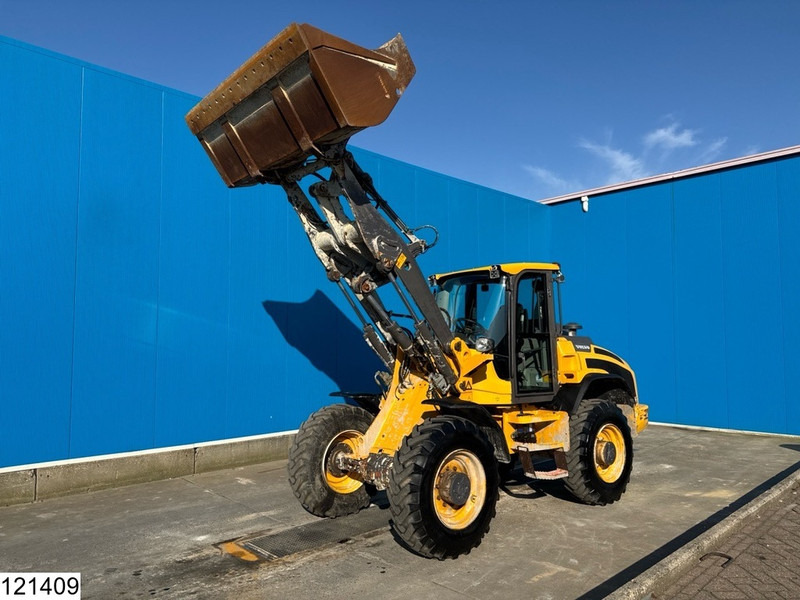 Volvo L45h 8670KG, 4750MM lifting height, 75KW - اللودر بعجل: صور 2 Volvo L45h 8670KG, 4750MM lifting height, 75KW - اللودر بعجل: صور 2