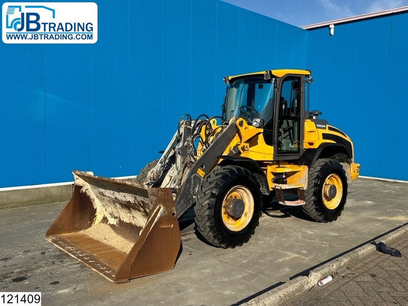 Volvo L45h 8670KG, 4750MM lifting height, 75KW - اللودر بعجل: صور 1 Volvo L45h 8670KG, 4750MM lifting height, 75KW - اللودر بعجل: صور 1