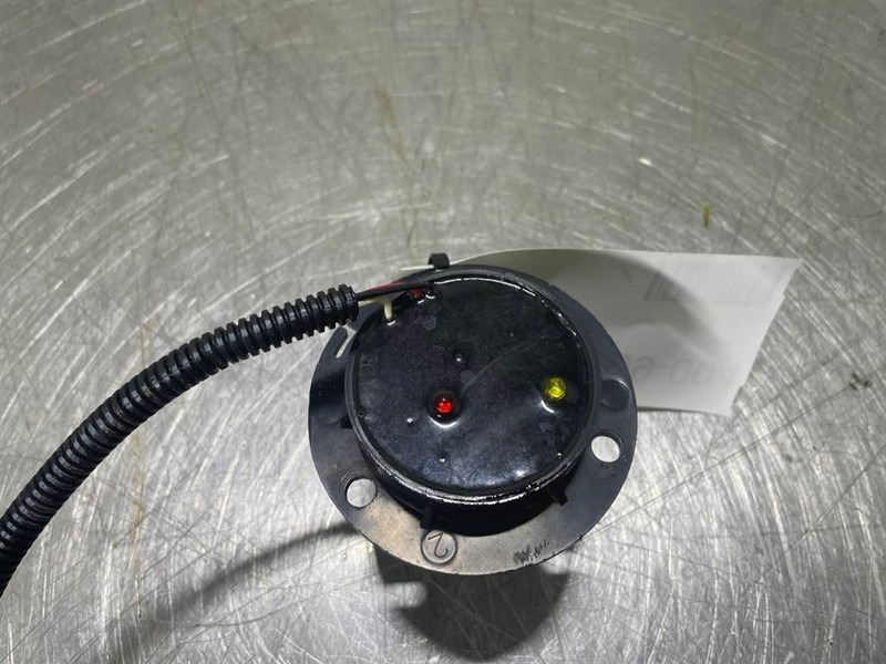 ATN PIAF1000R-Parker LS60-03104-Level sensor - النظام الكهربائي - آلات البناء: صور 4 ATN PIAF1000R-Parker LS60-03104-Level sensor - النظام الكهربائي - آلات البناء: صور 4