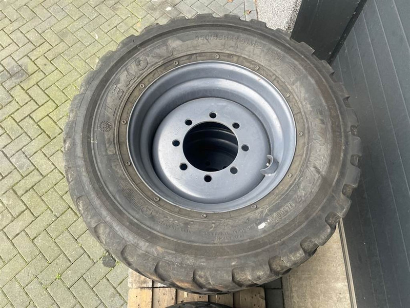 Ahlmann AS900-LEAO 560/45R22.5-Tire/Reifen/Band - الإطارات والجنوط - آلات البناء: صور 4 Ahlmann AS900-LEAO 560/45R22.5-Tire/Reifen/Band - الإطارات والجنوط - آلات البناء: صور 4