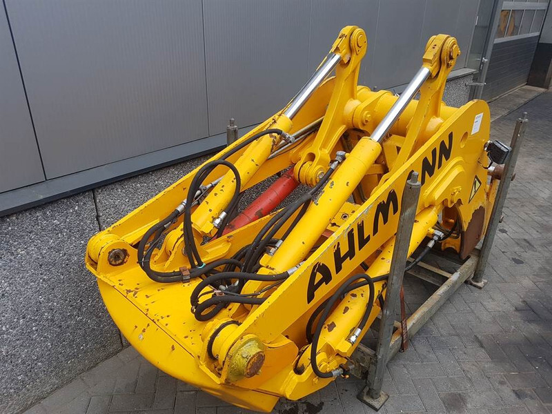 Ahlmann AZ 150 - Lifting framework/Schaufelarm/Giek - ذراع الرافعة: صور 2 Ahlmann AZ 150 - Lifting framework/Schaufelarm/Giek - ذراع الرافعة: صور 2