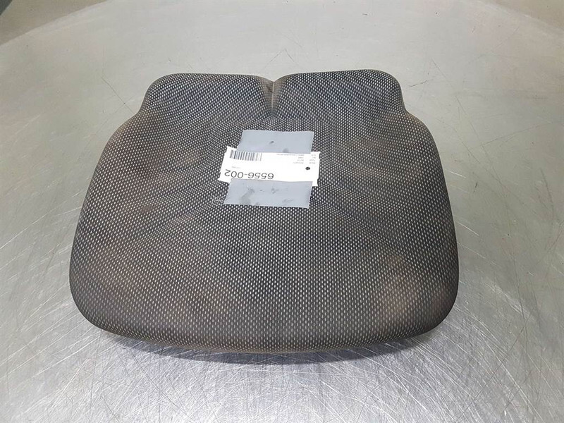 Ahlmann AZ14-4104385A-Cushion/Sitzbezug/Stoel kussen - الكابينة والداخلية - آلات البناء: صور 1 Ahlmann AZ14-4104385A-Cushion/Sitzbezug/Stoel kussen - الكابينة والداخلية - آلات البناء: صور 1