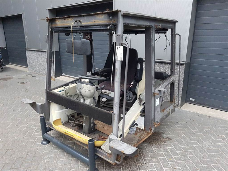 Ahlmann AZ210E-23103106-Cabin/Kabine/Cabine - الكابينة والداخلية - آلات البناء: صور 3 Ahlmann AZ210E-23103106-Cabin/Kabine/Cabine - الكابينة والداخلية - آلات البناء: صور 3