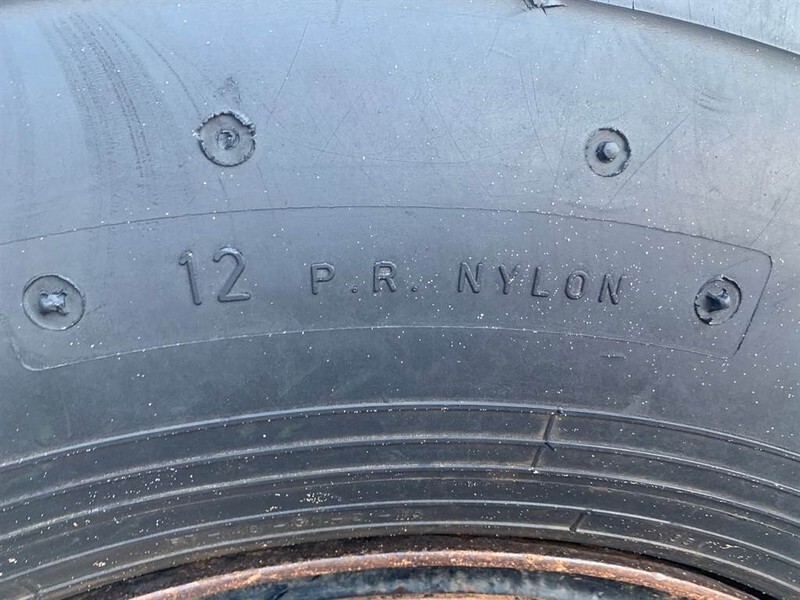 Alliance 48x31.00-20 NHS - Flotation 331 - Tire/Reifen/Band - الإطارات والجنوط - آلات البناء: صور 3 Alliance 48x31.00-20 NHS - Flotation 331 - Tire/Reifen/Band - الإطارات والجنوط - آلات البناء: صور 3