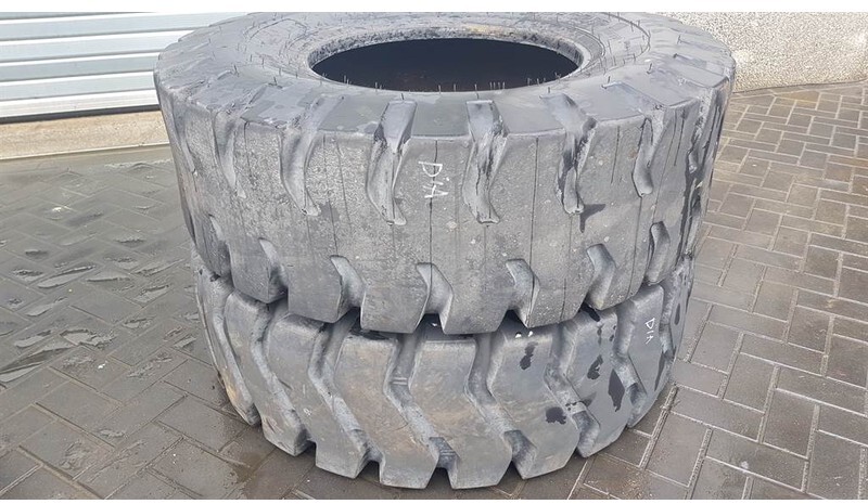 BKT 17.5-25 - Tyre/Reifen/Band - الإطارات - آلات البناء: صور 1 BKT 17.5-25 - Tyre/Reifen/Band - الإطارات - آلات البناء: صور 1