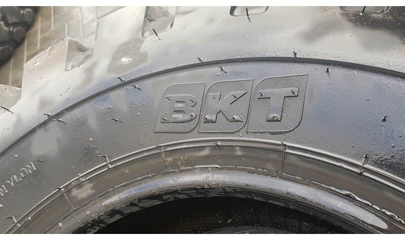 BKT 17.5-25 - Tyre/Reifen/Band - الإطارات - آلات البناء: صور 2 BKT 17.5-25 - Tyre/Reifen/Band - الإطارات - آلات البناء: صور 2