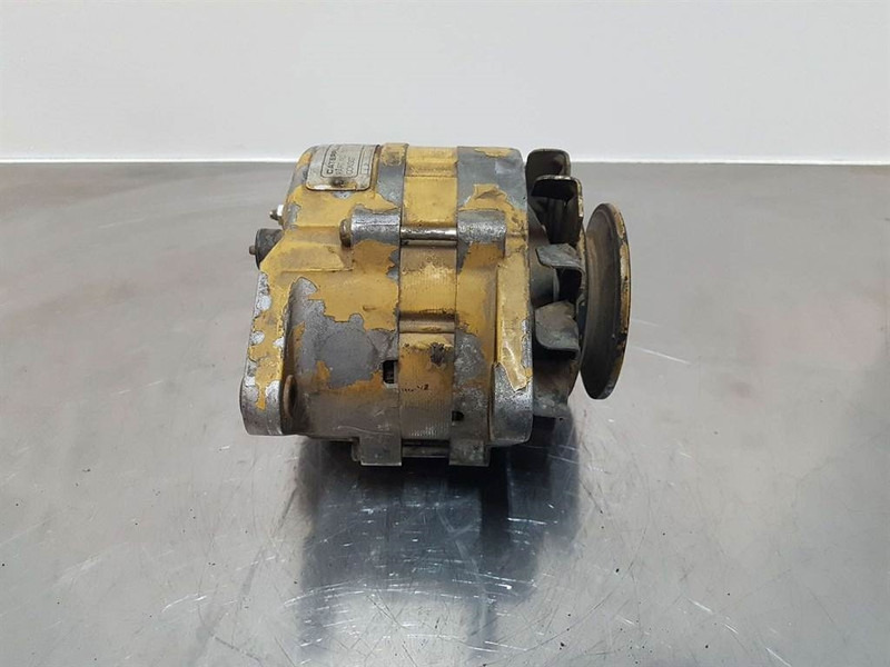 Cat 7N4784-12V 40A-Alternator/Lichtmaschine/Dynamo - المحرك - آلات البناء: صور 3 Cat 7N4784-12V 40A-Alternator/Lichtmaschine/Dynamo - المحرك - آلات البناء: صور 3