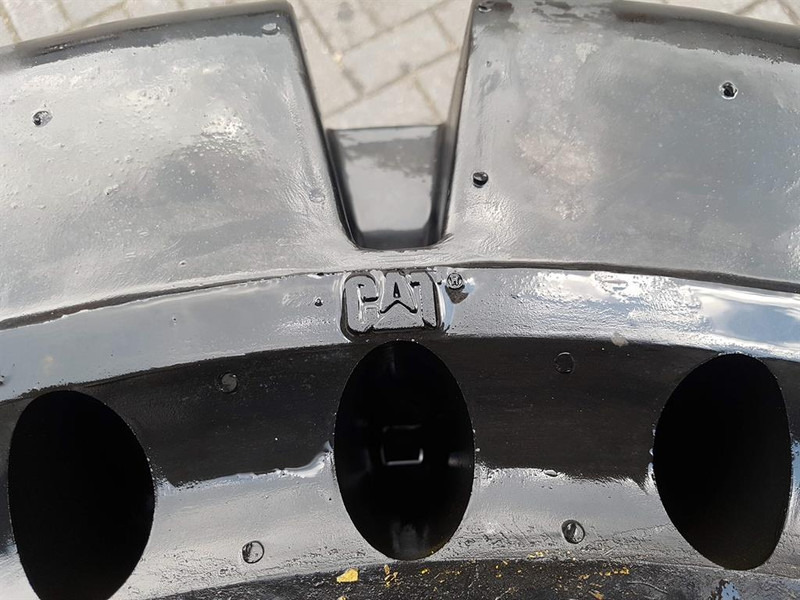 Cat 910/914 - 447-1131 - Tyre/Reifen/Band - الإطارات والجنوط - آلات البناء: صور 5 Cat 910/914 - 447-1131 - Tyre/Reifen/Band - الإطارات والجنوط - آلات البناء: صور 5