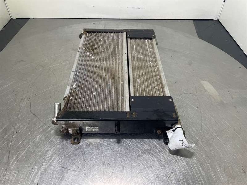 Cat 924G-239-6770-Cooler/Kühler/Koeler - المحرك - آلات البناء: صور 2 Cat 924G-239-6770-Cooler/Kühler/Koeler - المحرك - آلات البناء: صور 2