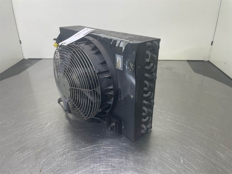 Cat 928G-Avrora - 175-ED2-0001a - Airco condenser - الإطار/ الشاسيه - آلات البناء: صور 2 Cat 928G-Avrora - 175-ED2-0001a - Airco condenser - الإطار/ الشاسيه - آلات البناء: صور 2