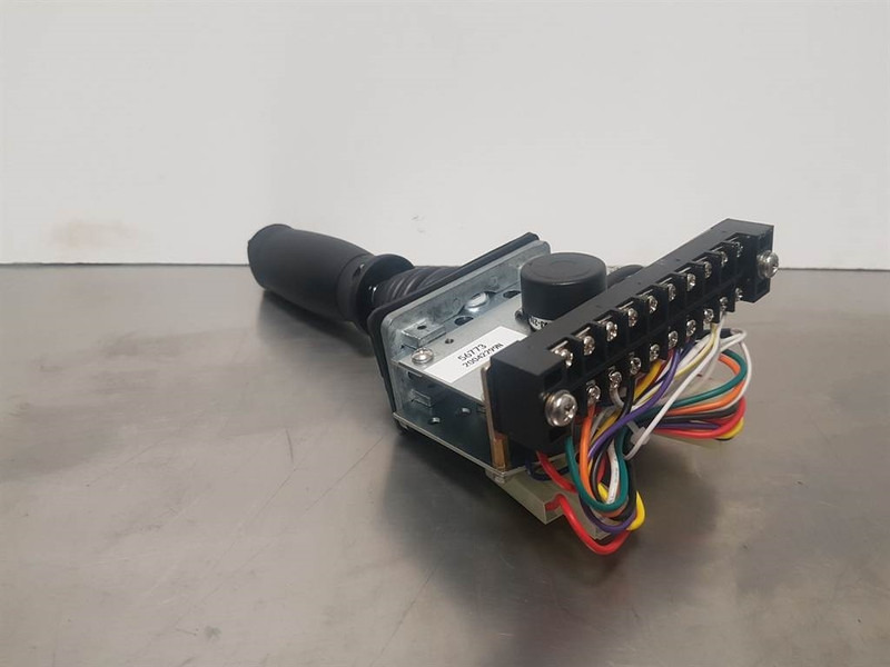 Genie 56773GT - Joystick/Steuergriff/Bedieningshendel - النظام الكهربائي - آلات البناء: صور 3 Genie 56773GT - Joystick/Steuergriff/Bedieningshendel - النظام الكهربائي - آلات البناء: صور 3